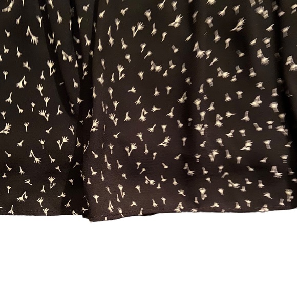 Loft Knit cotton, silk and viscose blend cap sleeved top with floral pri… - Picture 4 of 8